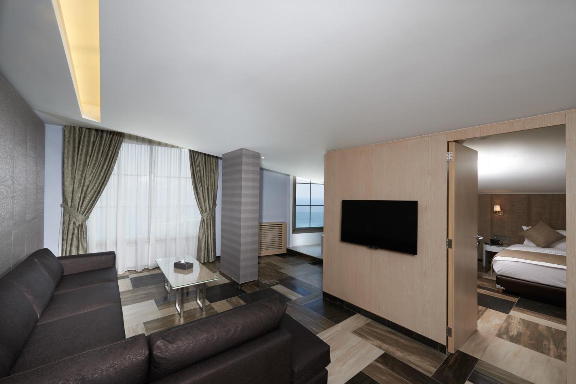 Monte Cassino Hotel Jounieh Eksteriør billede