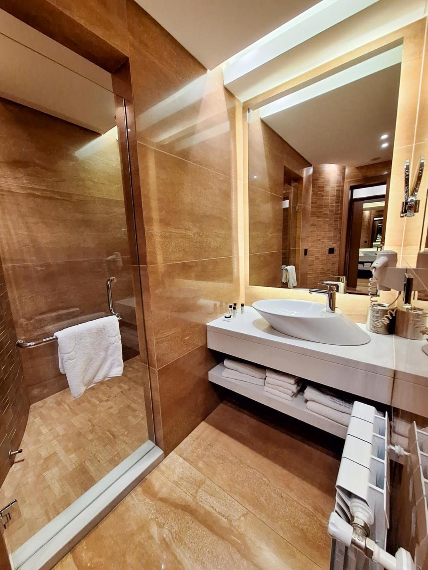 Monte Cassino Hotel Jounieh Eksteriør billede