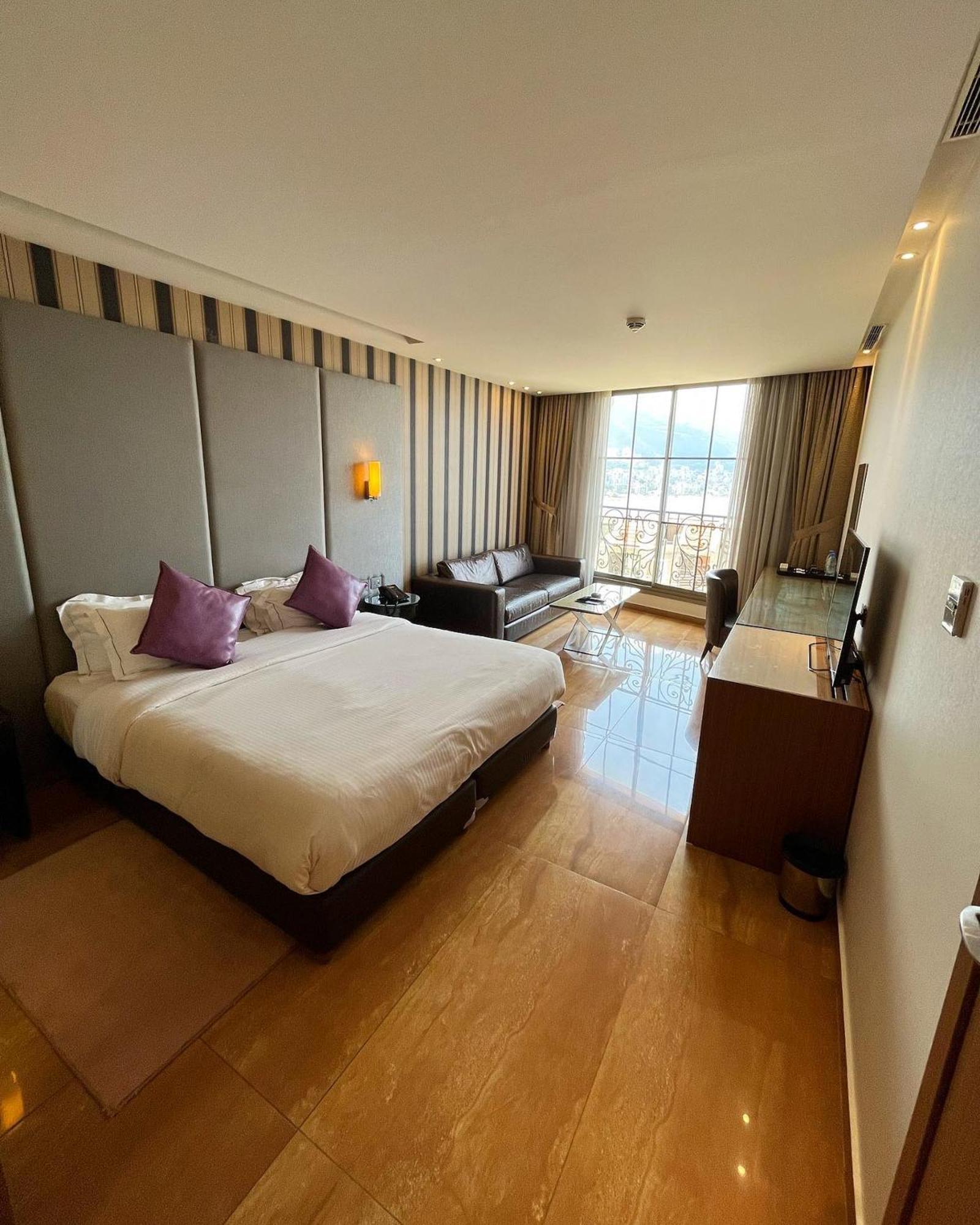 Monte Cassino Hotel Jounieh Eksteriør billede